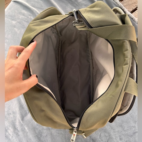 SwissGear Wenger Army Green Satchel Bag Like New - Picture 9 of 10